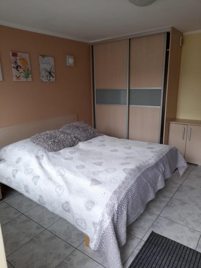 Apartament Jednosci Narodowej โควอบเซก ภายนอก รูปภาพ