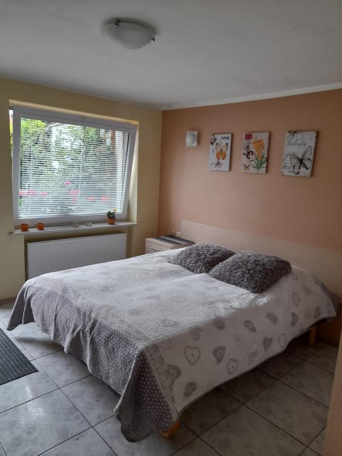 Apartament Jednosci Narodowej โควอบเซก ภายนอก รูปภาพ